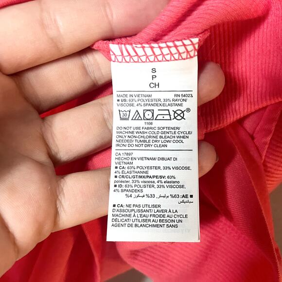 Old Navy Pink Active Tee - Picture 3 of 4